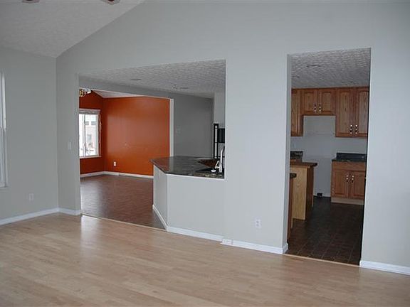 2nd image of 10660 Nestling Dr