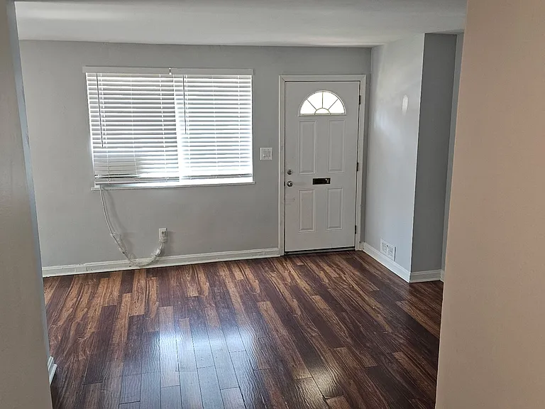4746 S Capitol Ter SW — Photo 12