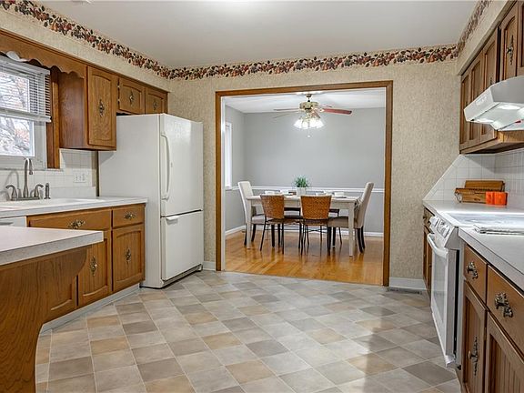 4th image of 8250 Trevellian Way