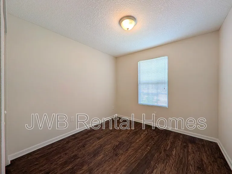 7141 Timmerman Ln — Photo 9