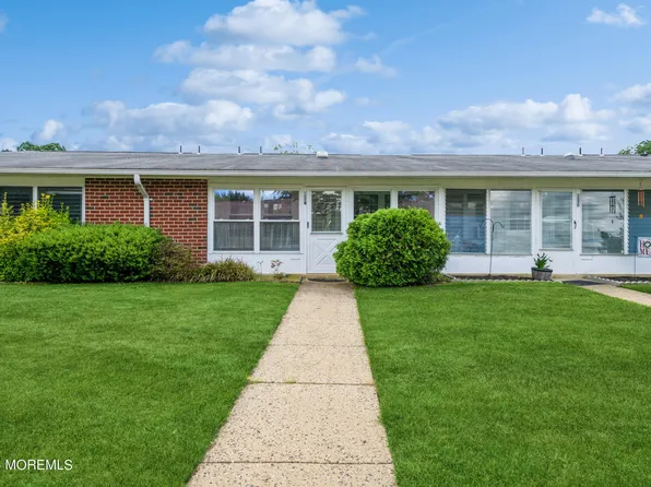 1207 Shetland Drive #B, Lakewood, NJ 08701