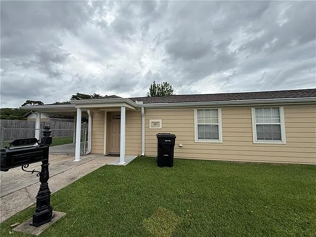 321 Rosemary Pl — Photo 1