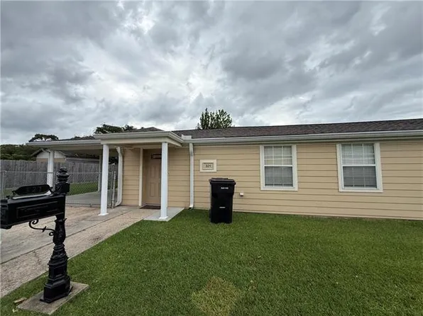 321 Rosemary Pl, Chalmette, LA 70043