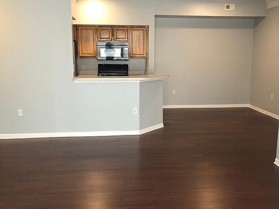 3rd image of 13102 Mulberry Park Dr APT 922