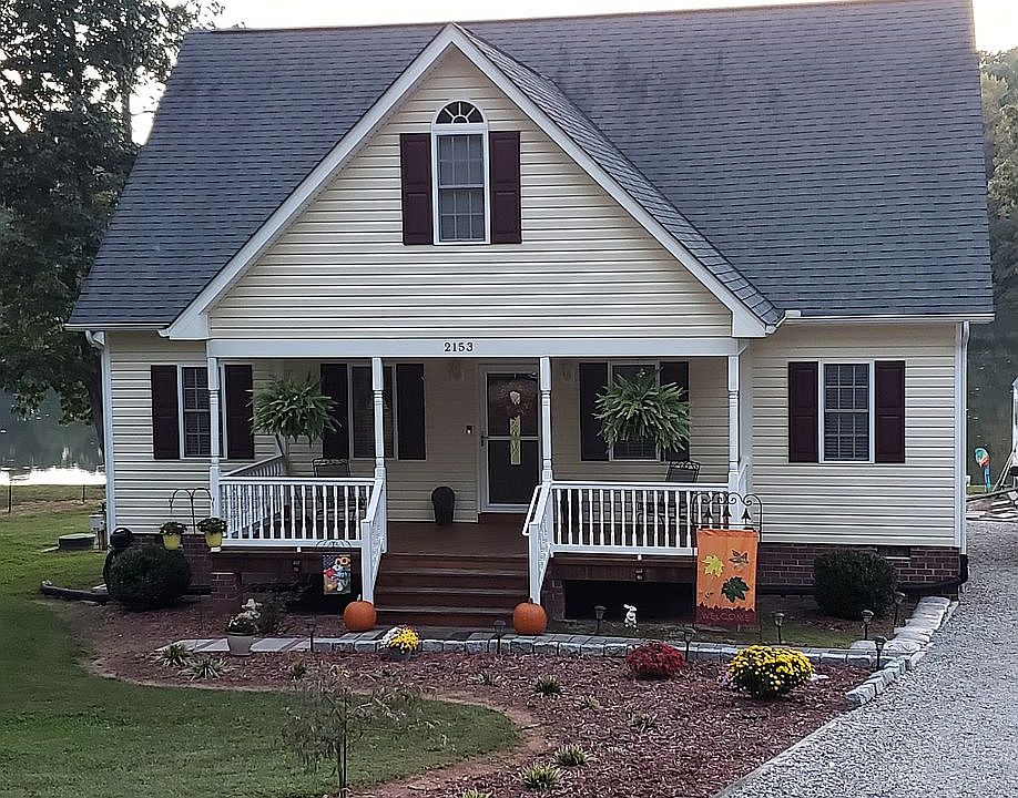 1st image of 2153 Lakeview Dr