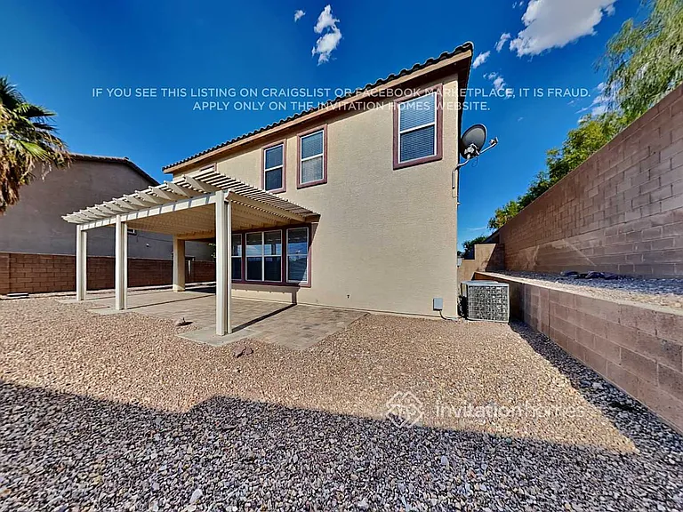 255 Palmarosa St — Photo 20