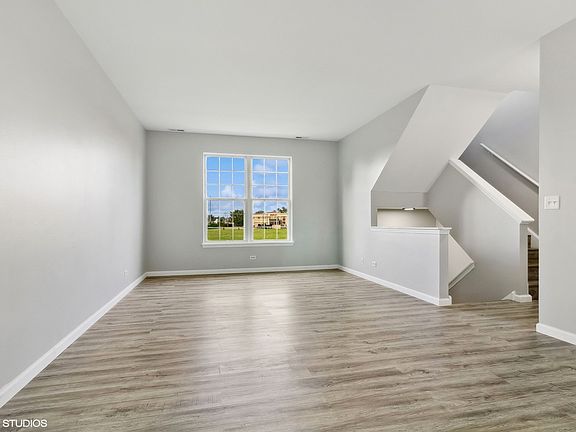 4th image of 4068 Hennepin Dr Unit 4068