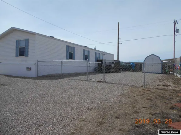 710 Bennett St, Rawlins, WY 82301
