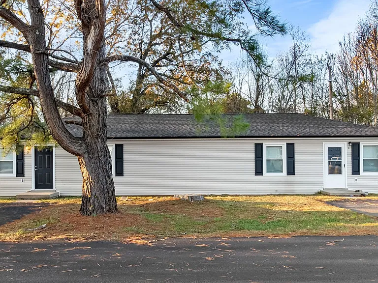 2251 Seven Mile Ferry Rd — Photo 2