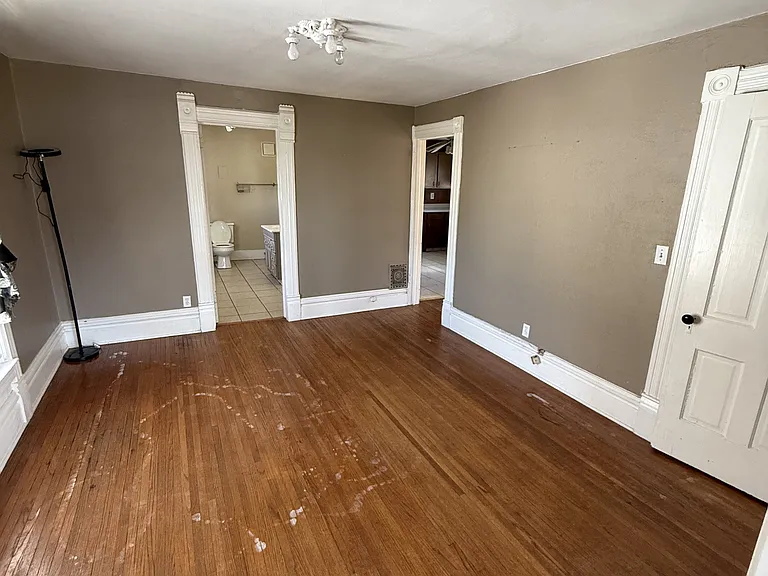 1021 Harlem Blvd #2 — Photo 7