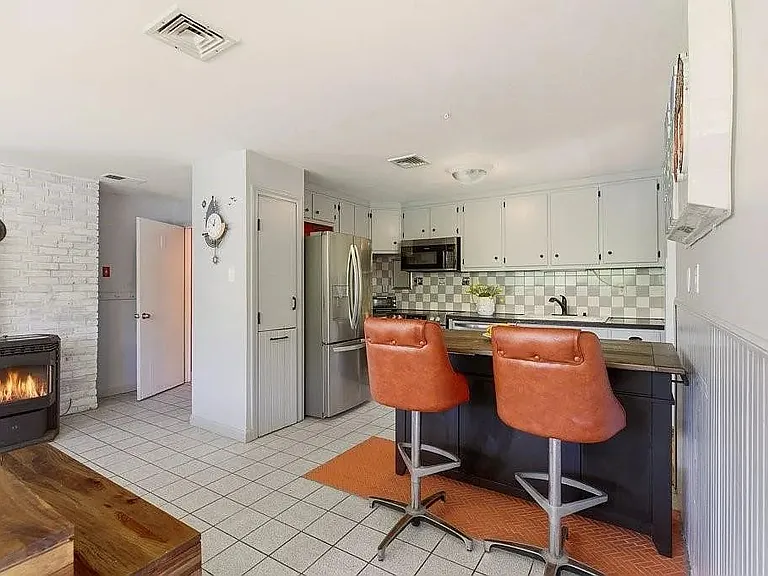 85 Highland Ave — Photo 5