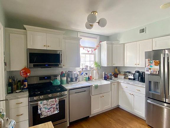 4th image of 4812 Park Ave