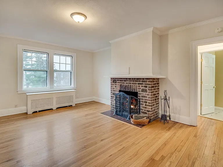 The Clarendon Apartments of West Hartford! — Photo 34