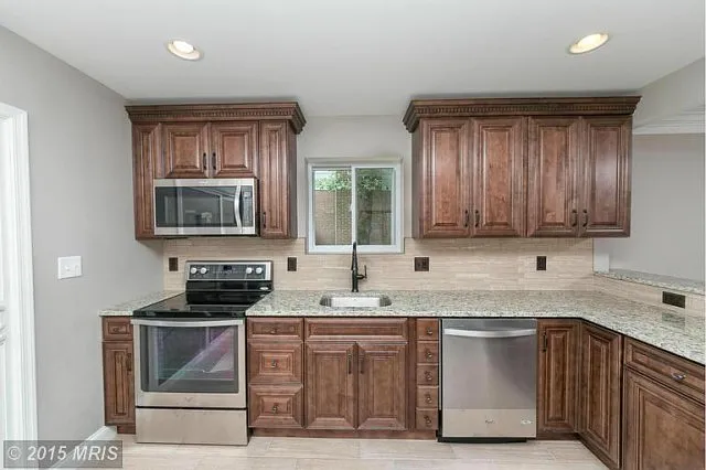 408 Donegal Dr photo 1