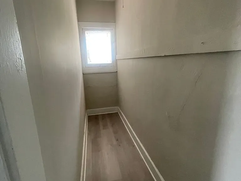 48-52 N Collier St — Photo 10