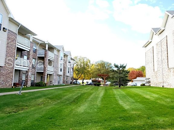 3rd image of 12110 Stonegate Dr APT 304