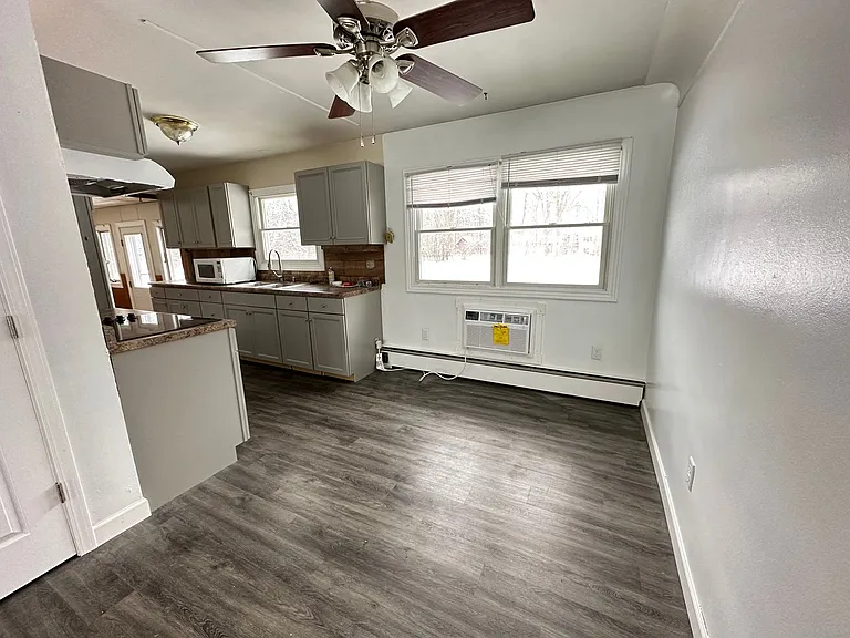 4950 Slayton Rd — Photo 4