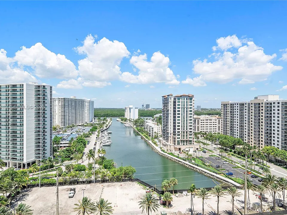 15811 Collins Ave #1205
