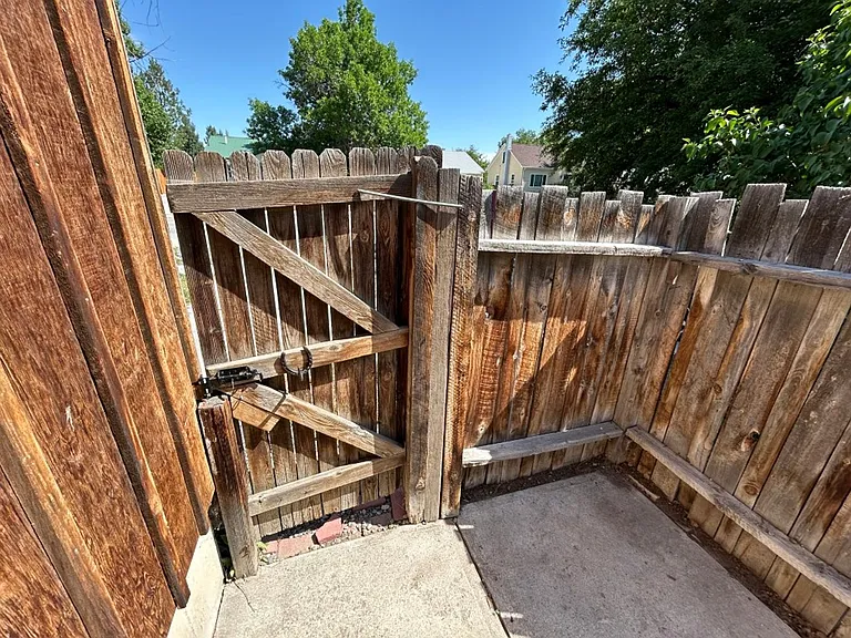 1013 E Park Ave — Photo 58