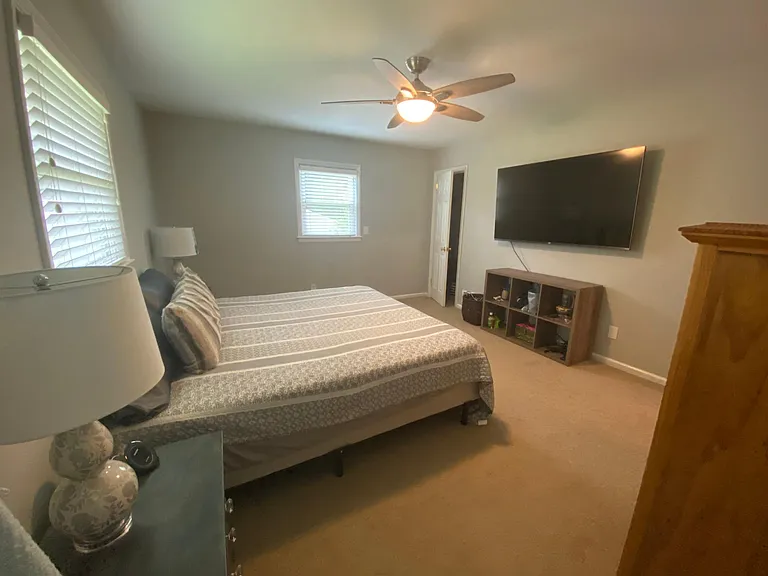 1830 Queens Way — Photo 13