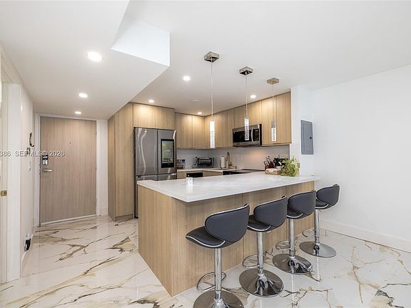 2nd image of 400 N Surf Rd APT 1002
