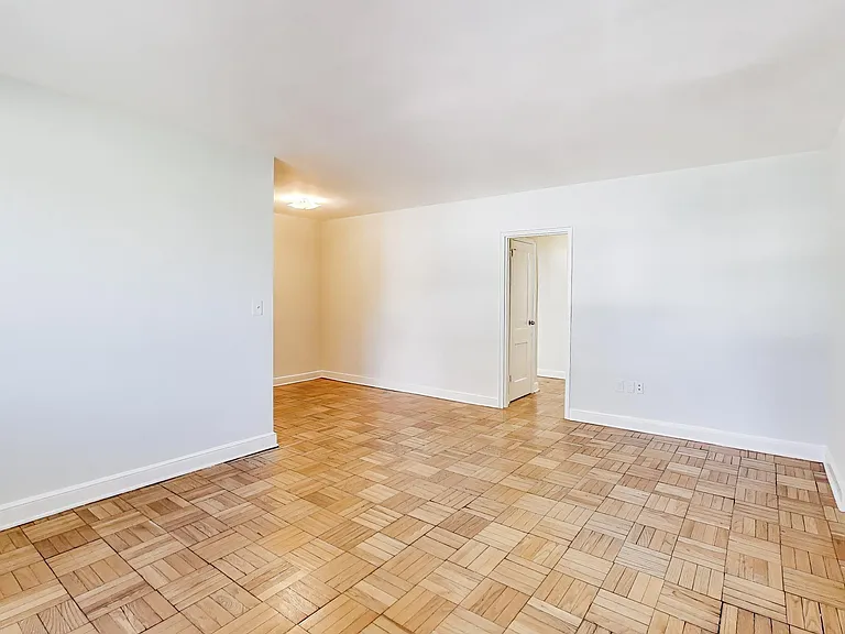 1724 N Quinn St #105 — Photo 13