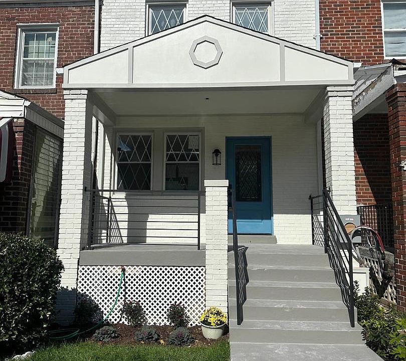 1st image of 1742 Lyman Pl NE