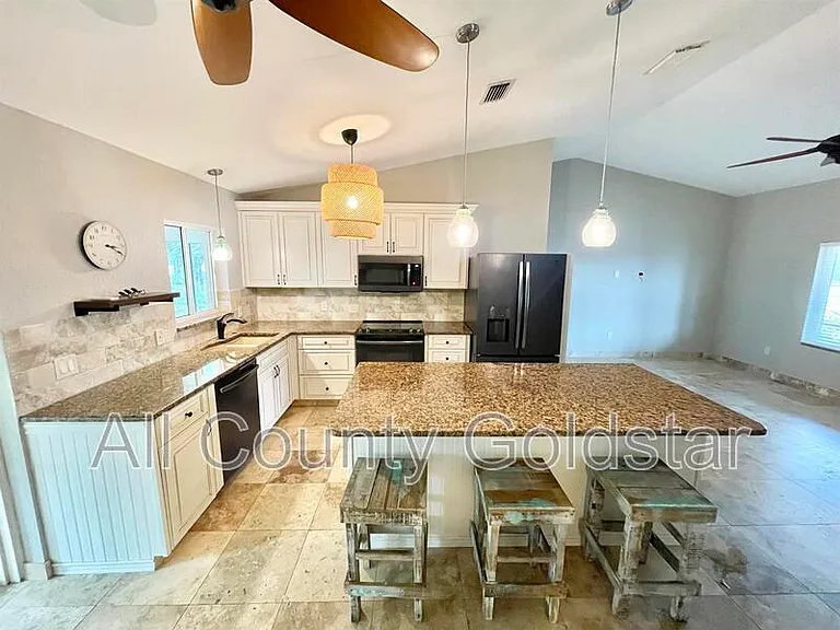13349 Buckett Cir — Photo 4