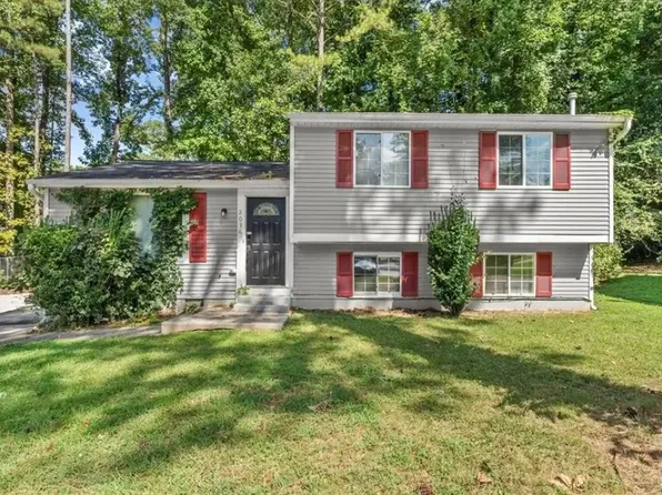 2036 Countydown Ln, Stone Mountain, GA 30088