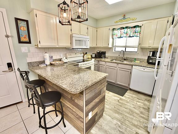 3rd image of 25925 Canal Rd #206