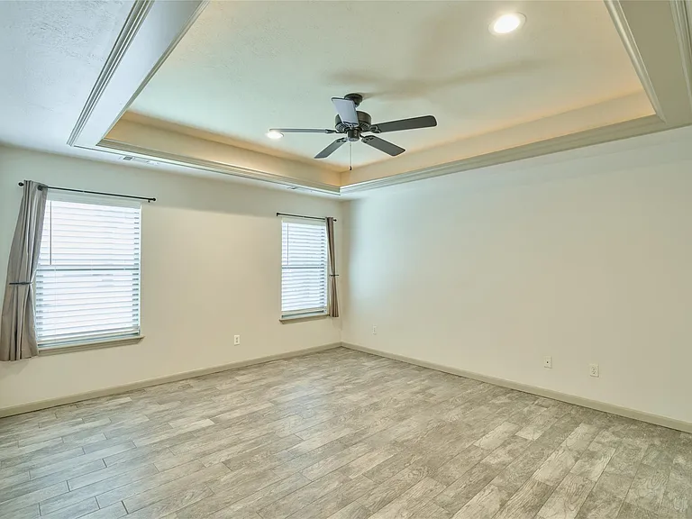 13613 Vail Dr — Photo 17