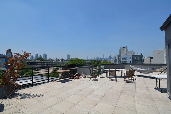 Rented by Hagstrom Management Inc | media 35