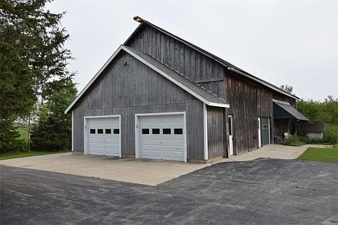 Garage/Barn