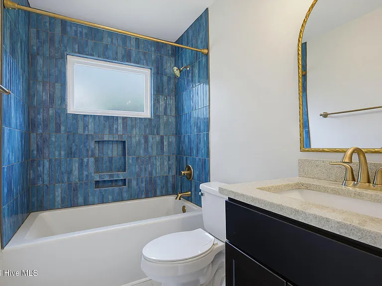 46 Holland Dr — Photo 31