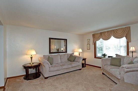 2nd image of 206 Bellford Dr