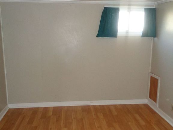 5th image of 522 1/2 Avenue F
