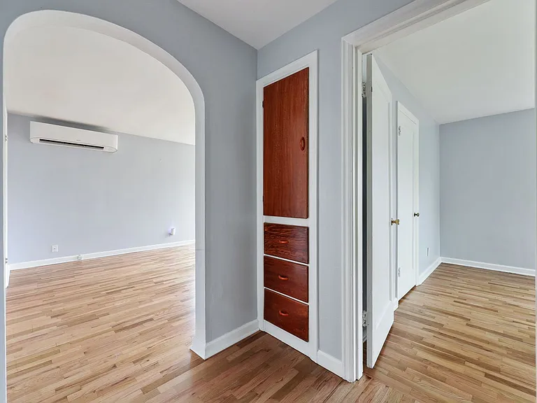 1223 Puget St NE — Photo 18