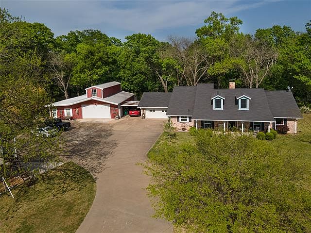 1st image of 1401 Hunter Ln