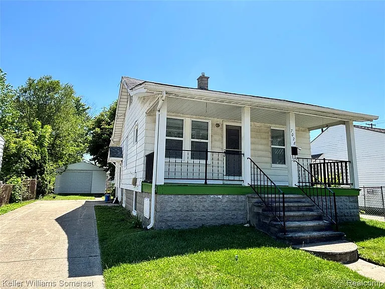 7028 Studebaker Ave — Photo 1