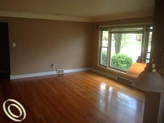 2nd image of 9576 Rockland