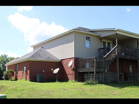 2nd image of 1282 Saint Andrews Ln
