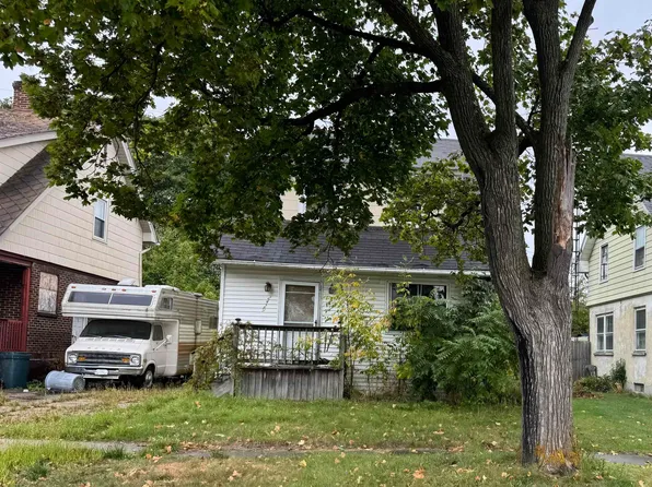2429 Humboldt Ave, Flint, MI 48504