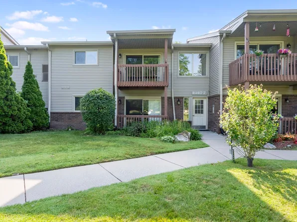 10177 Nancys Blvd APT 88, Grosse Ile, MI 48138