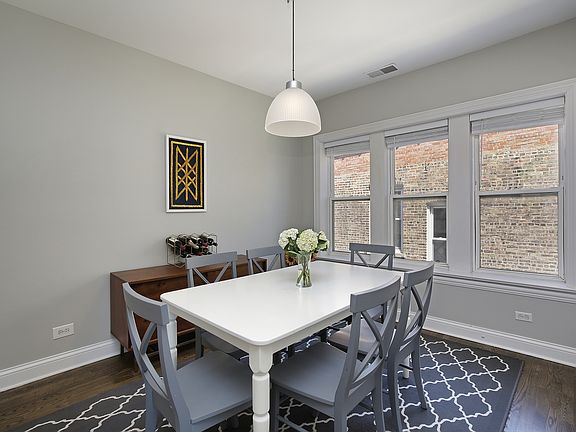 5th image of 1646 W Berwyn Ave APT 2e