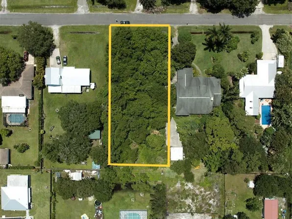 (undisclosed Address), Fort Pierce, FL 34982