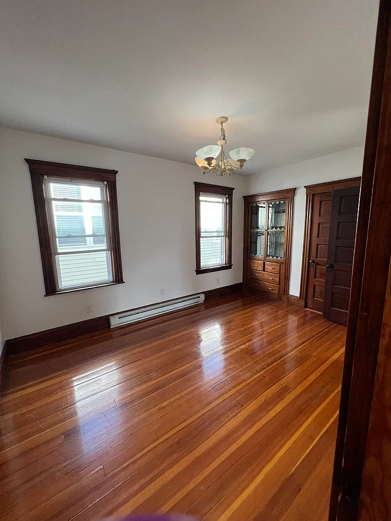 3 bed, 950 sqft, $2,700 — Photo 4