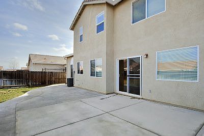 2nd image of 1139 Plumas Links St