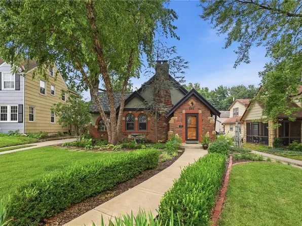 241 E 73rd St, Kansas City, MO 64114