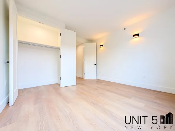 1312 Lincoln Place image 6 of 11