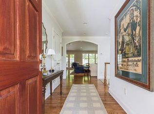 43 Bank St, New Canaan, CT 06840
